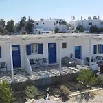 Nikos Rooms